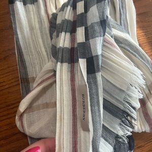 Burberry scarf
